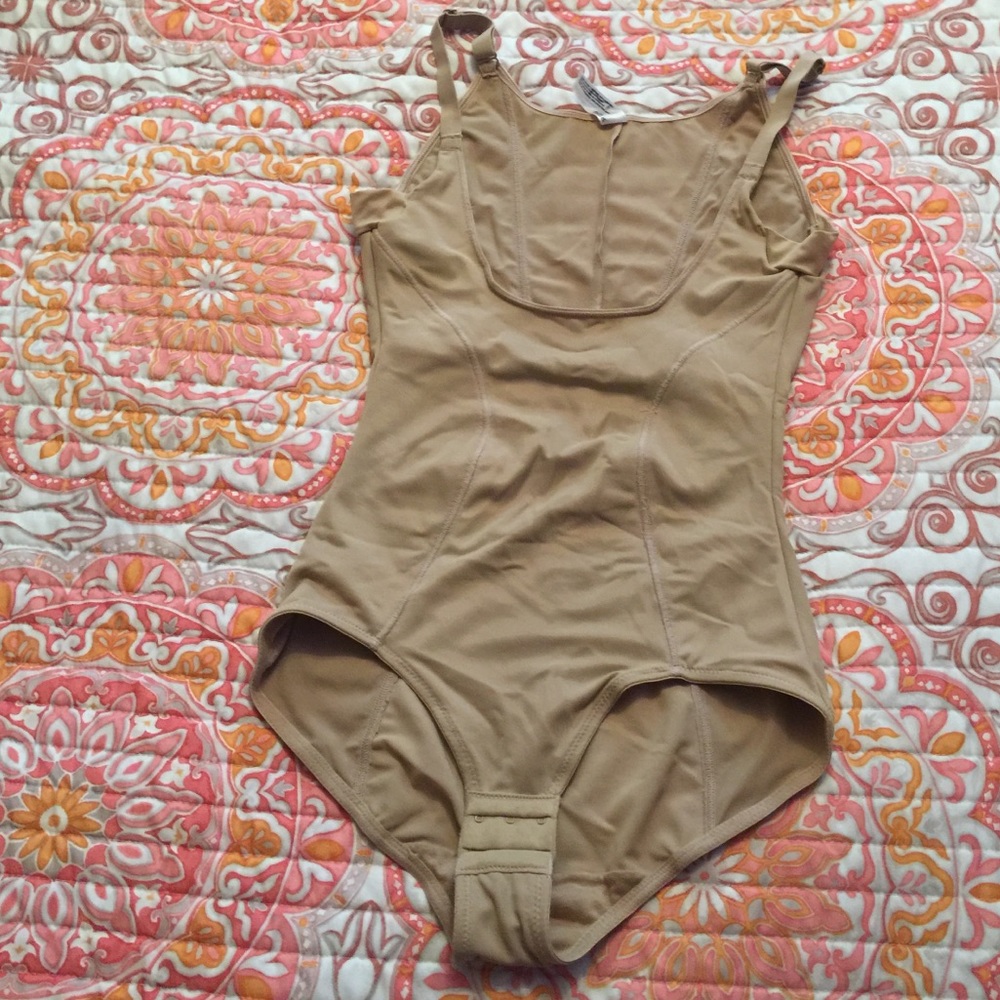 Maidenform body shaper